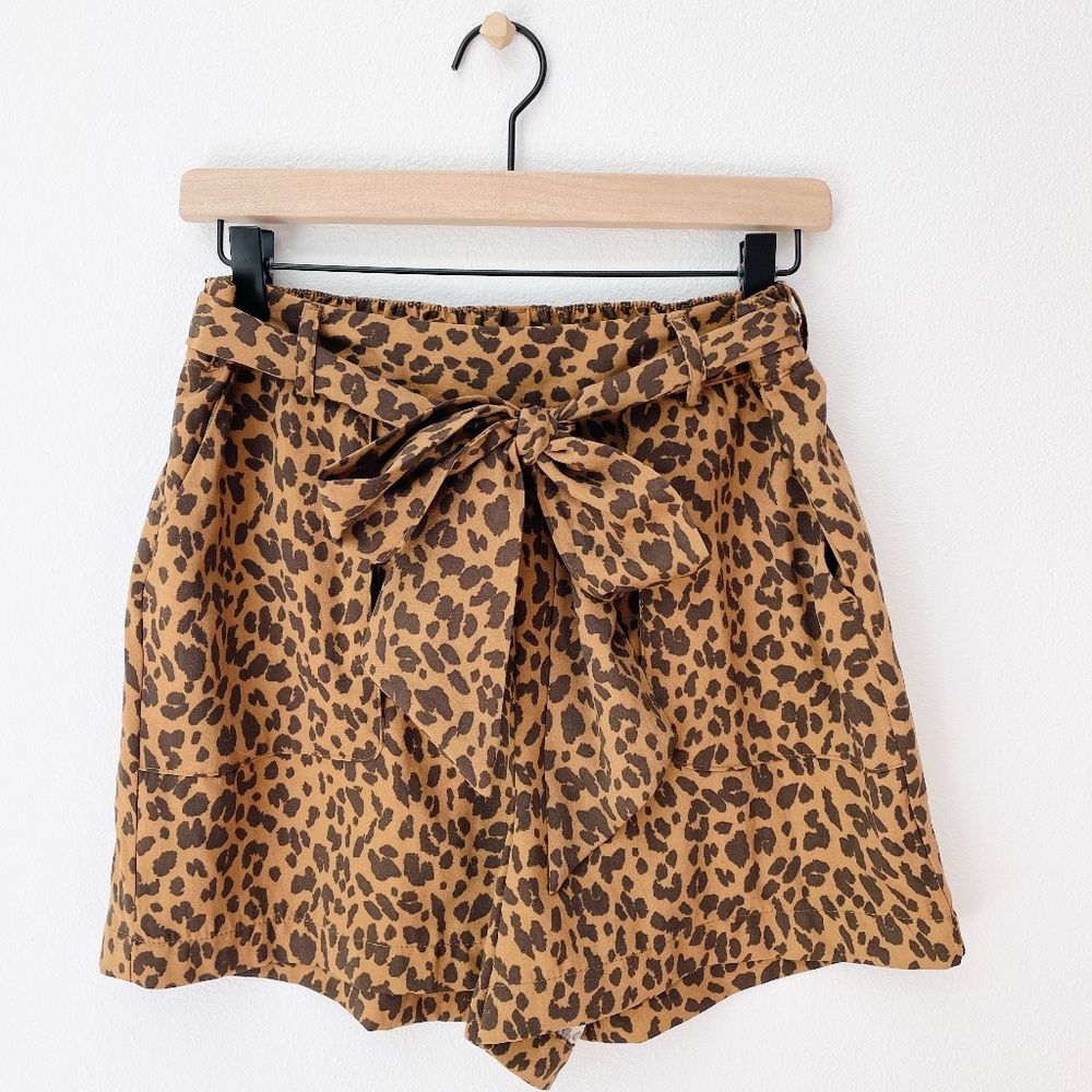 A New Day Leopard Print High-Rise Tie Waist Shorts Medium